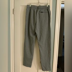 Under Armour sweat-pant - gray - size large - never worn